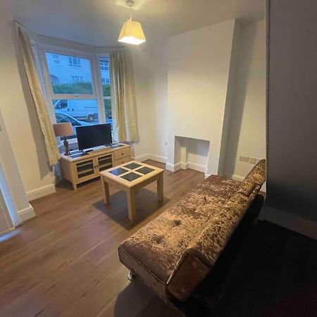 Modern 2 Bedroom Terraced House Dover Exterior foto